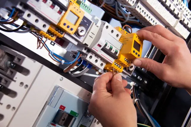 Uprawnienia energetyczne G1 - praca elektryka na wyciągnięcie ręki